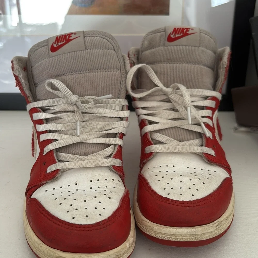 Nike Air Jordan Red and White High-Top Sneakers kids Sz 2 fuzzy swoosh